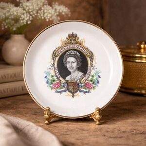 Vintage Queen Elizabeth II Silver Jubilee Plate 1977 Lord Nelson England Royal